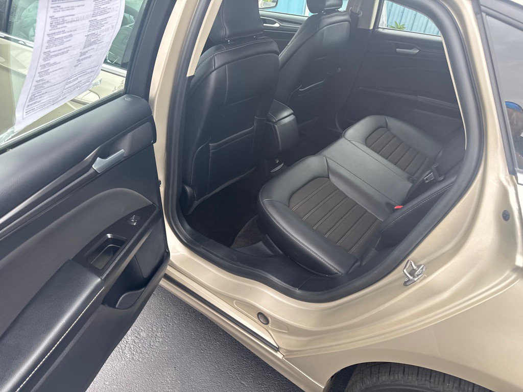 2018 Ford Fusion Image 3