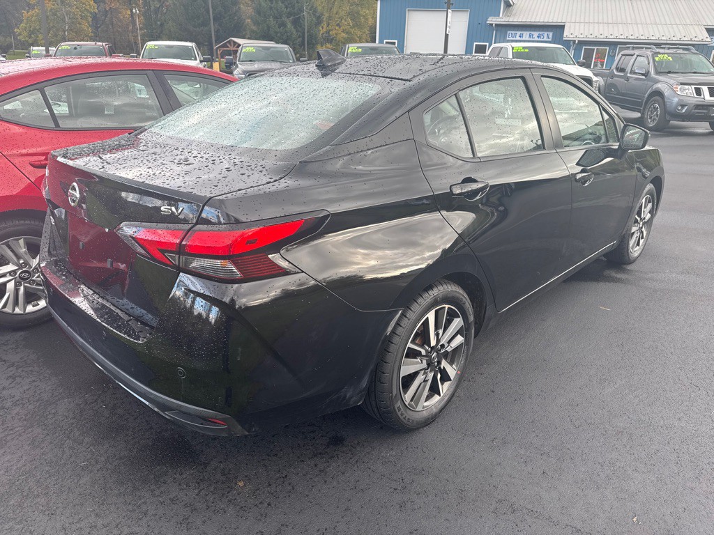 2021 Nissan Versa Image 6