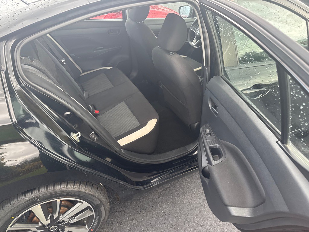 2021 Nissan Versa Image 7