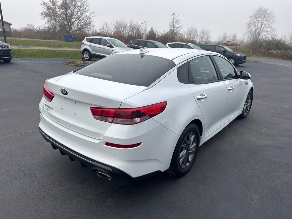 2020 Kia Optima Image 6