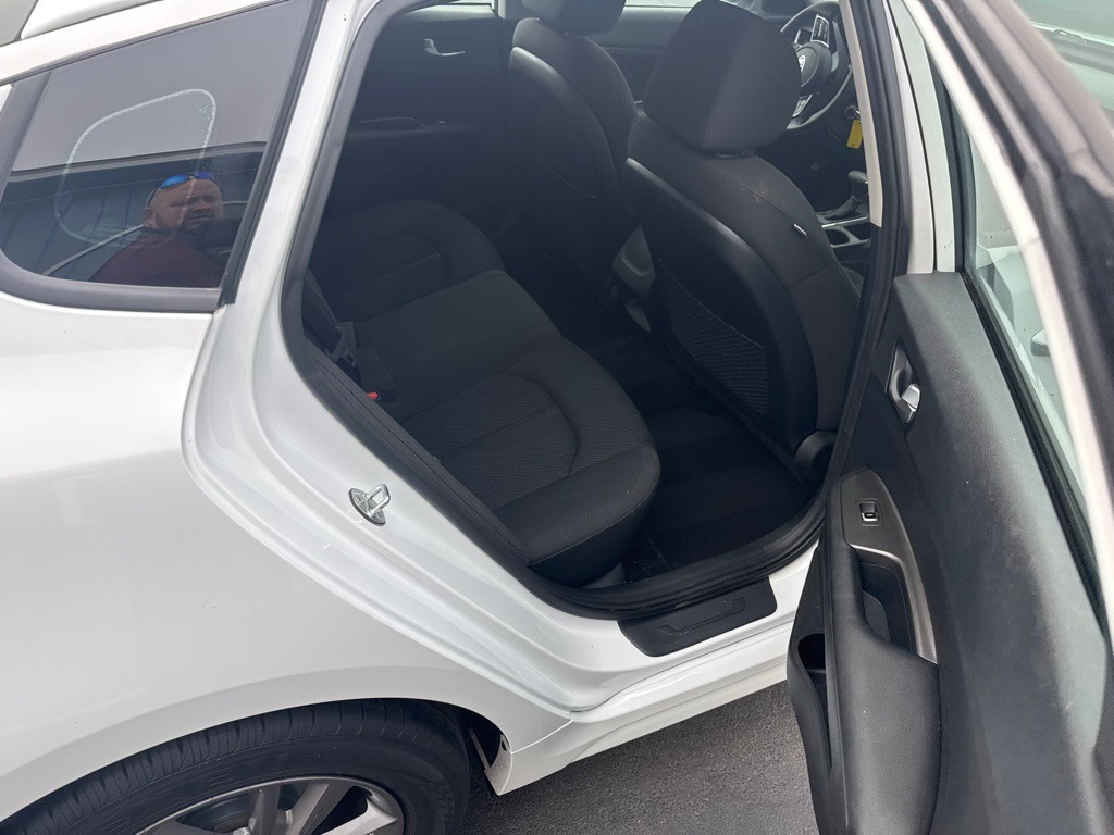 2020 Kia Optima Image 7