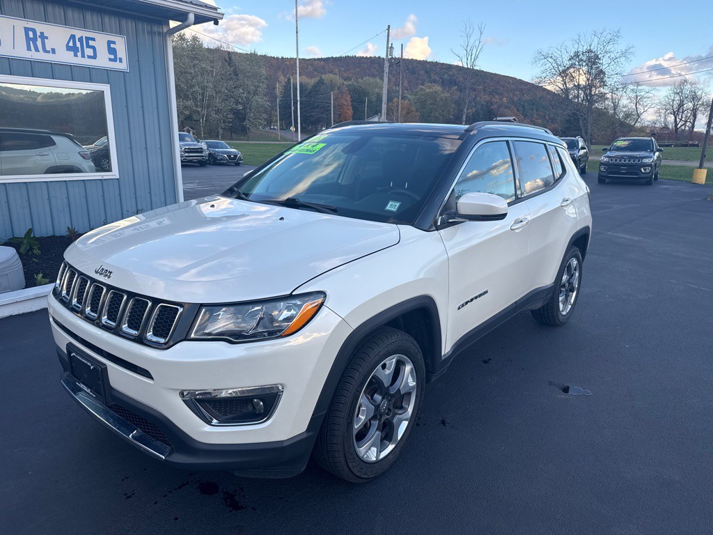 2018 Jeep Compass Image 1