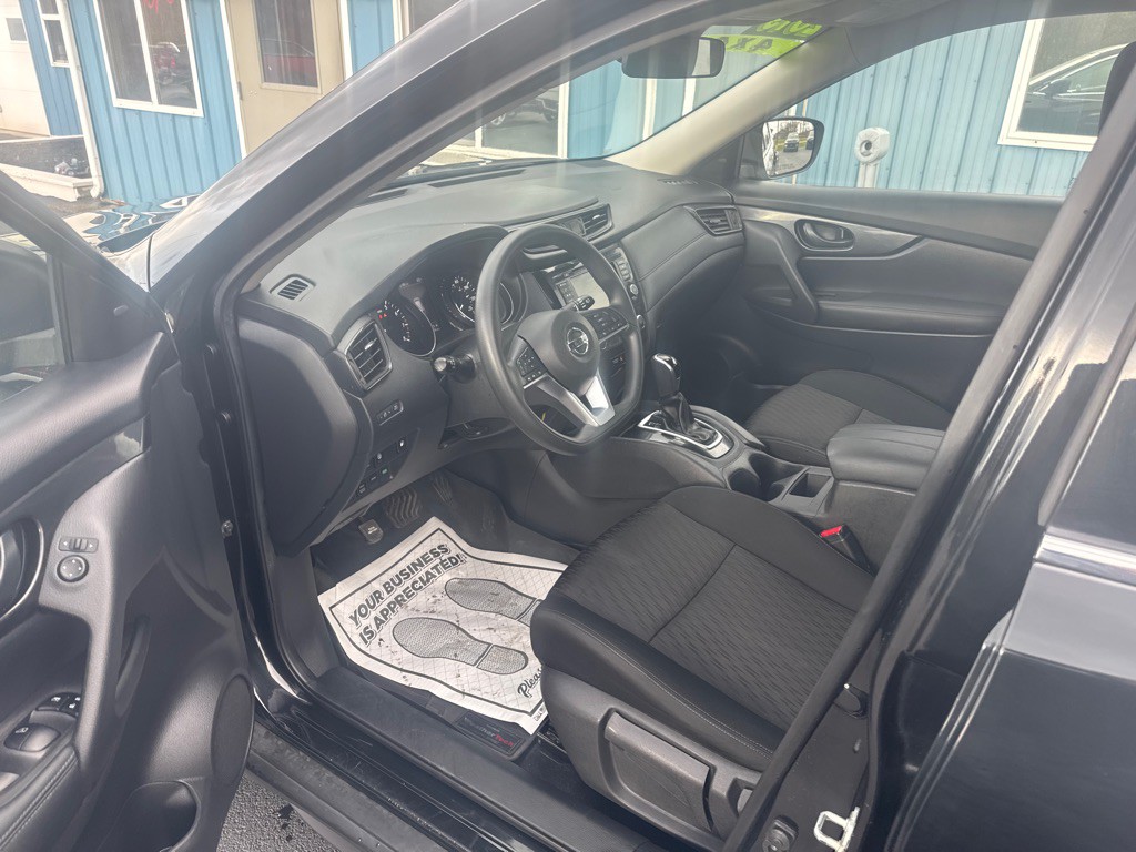 2019 Nissan Rogue Image 2