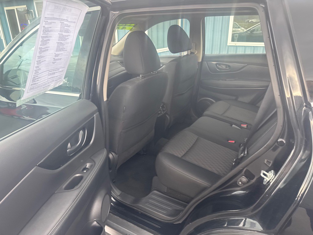 2019 Nissan Rogue Image 3