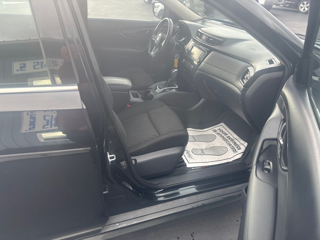 2019 Nissan Rogue Image 8