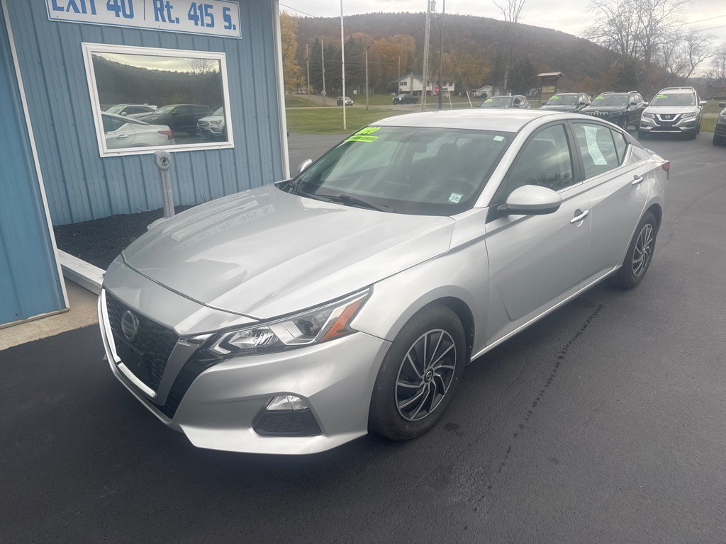 2020 Nissan Altima Image 1