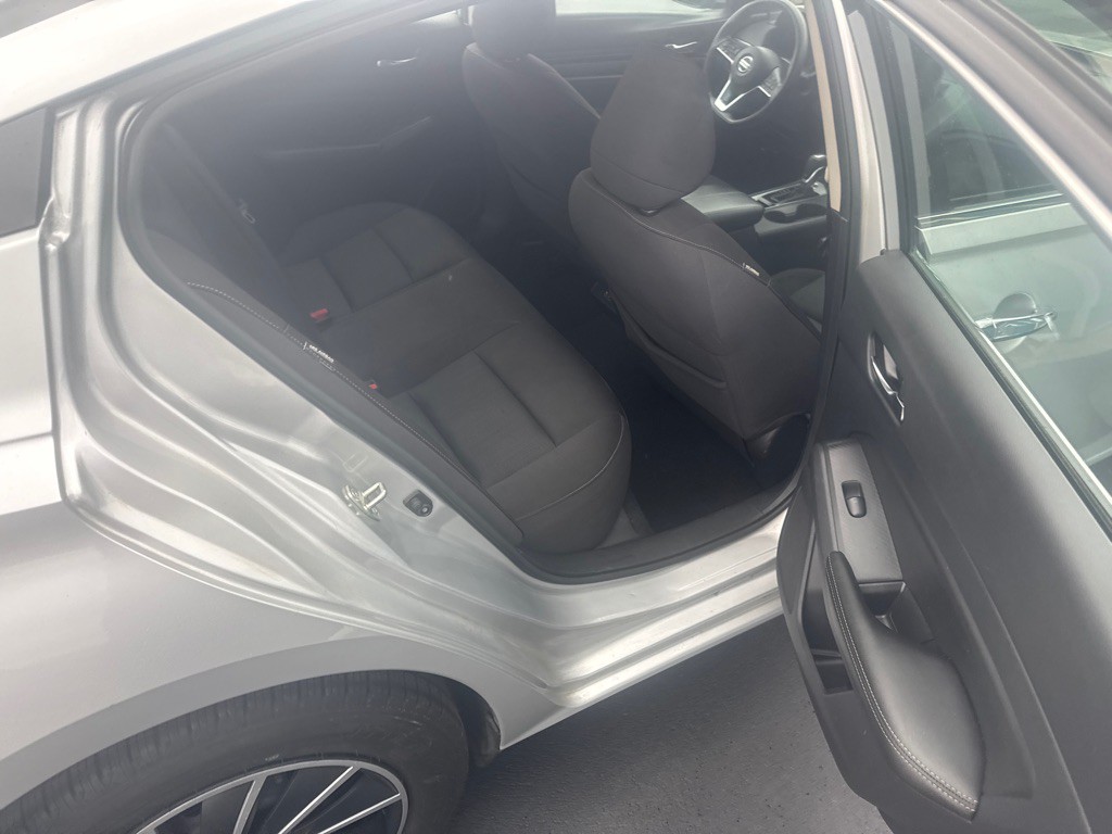 2020 Nissan Altima Image 7