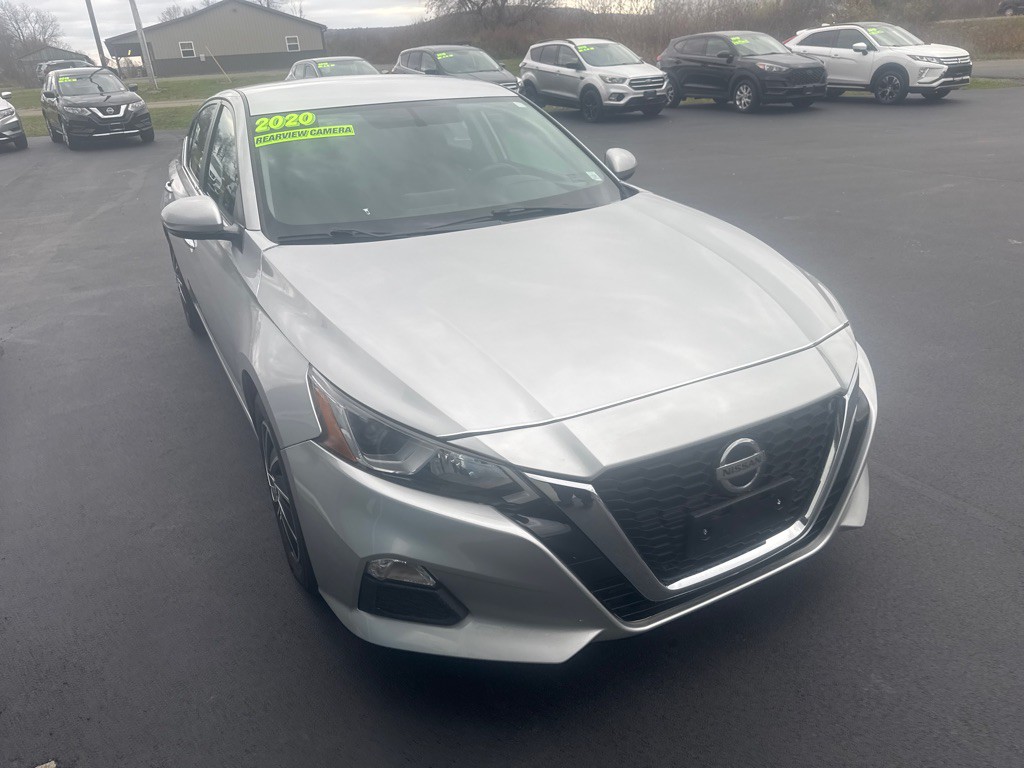 2020 Nissan Altima Image 9