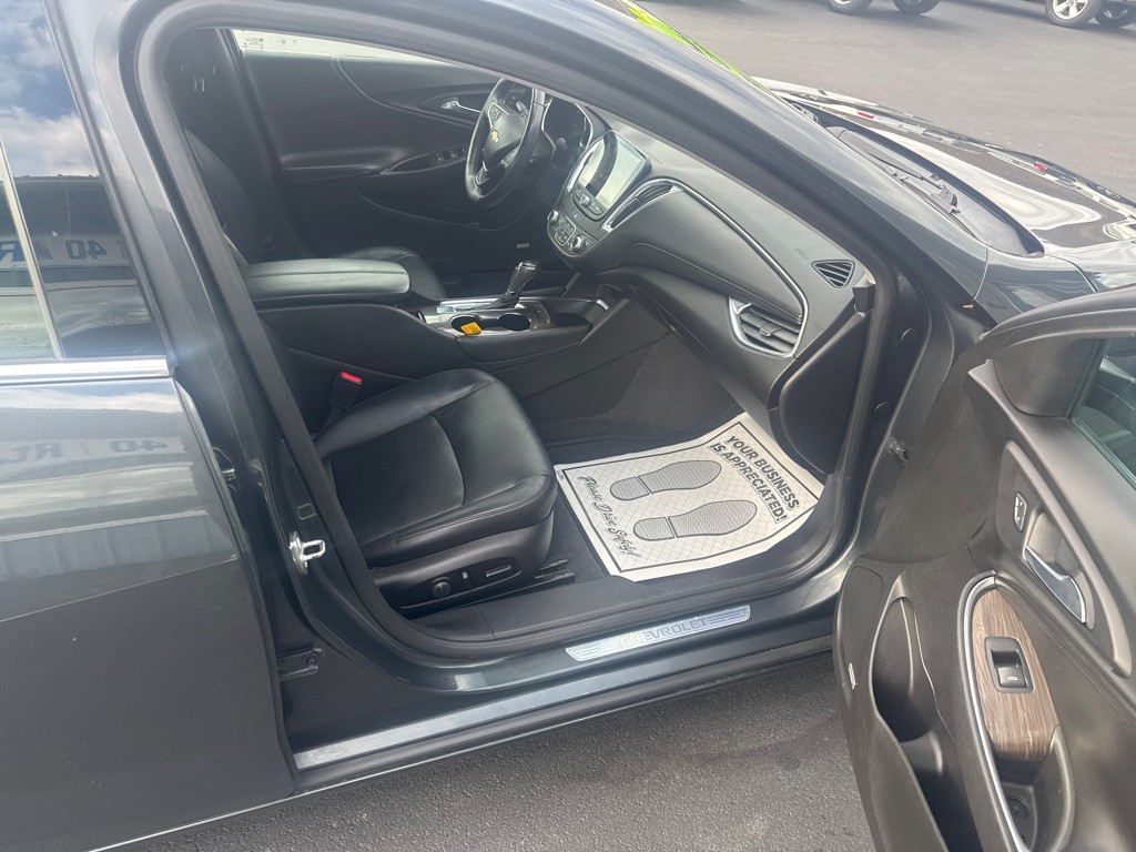 2018 Chevrolet Malibu Image 8