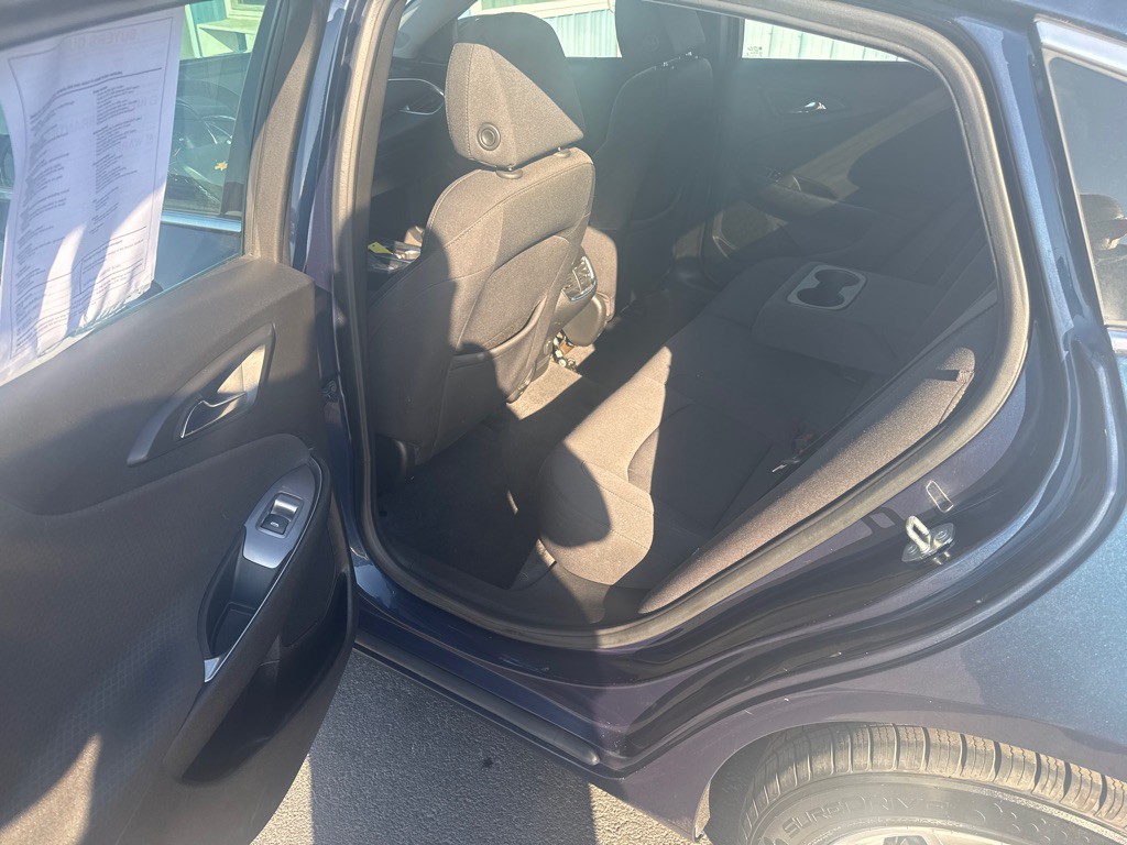 2020 Chevrolet Malibu Image 3