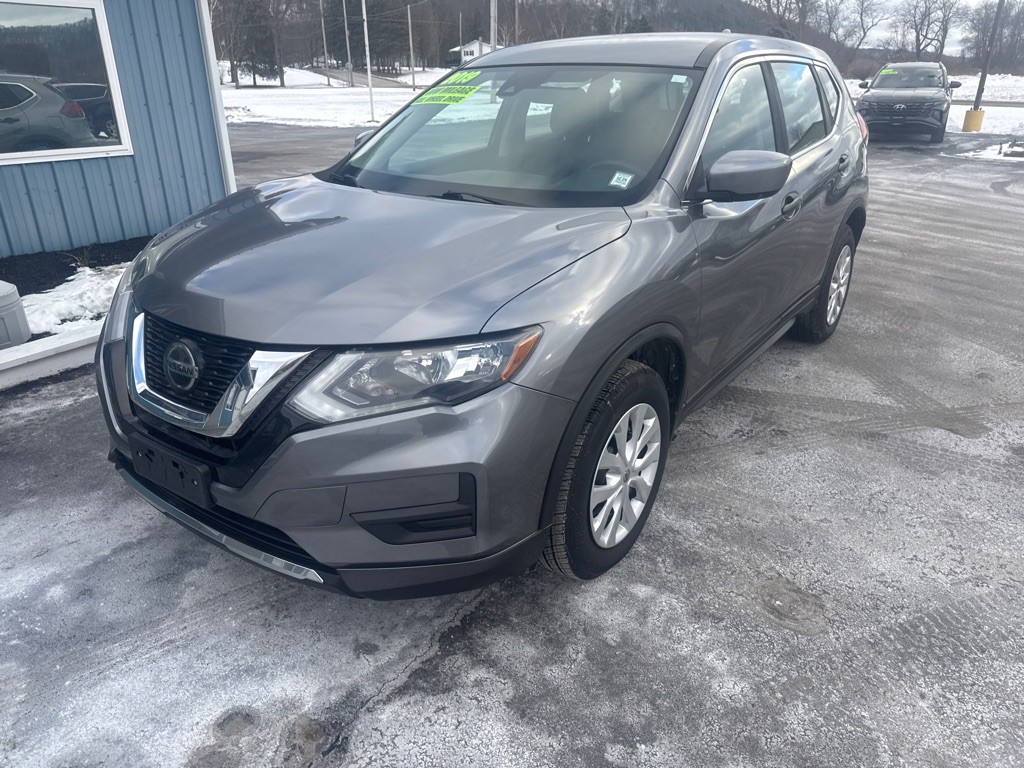 2019 Nissan Rogue Image 1