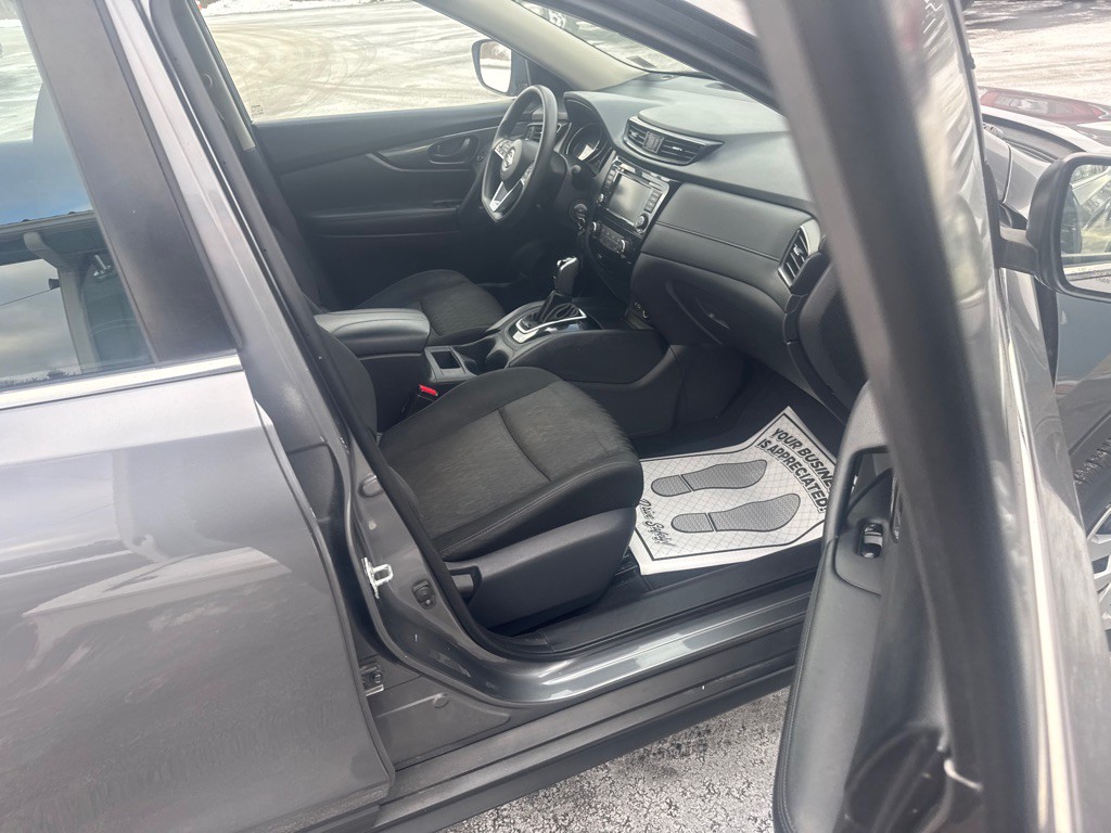 2019 Nissan Rogue Image 8