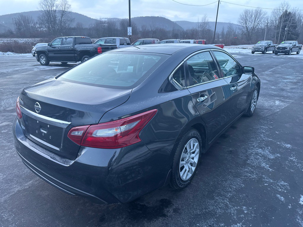 2018 Nissan Altima Image 6