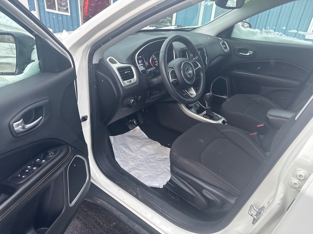 2020 Jeep Compass Image 2