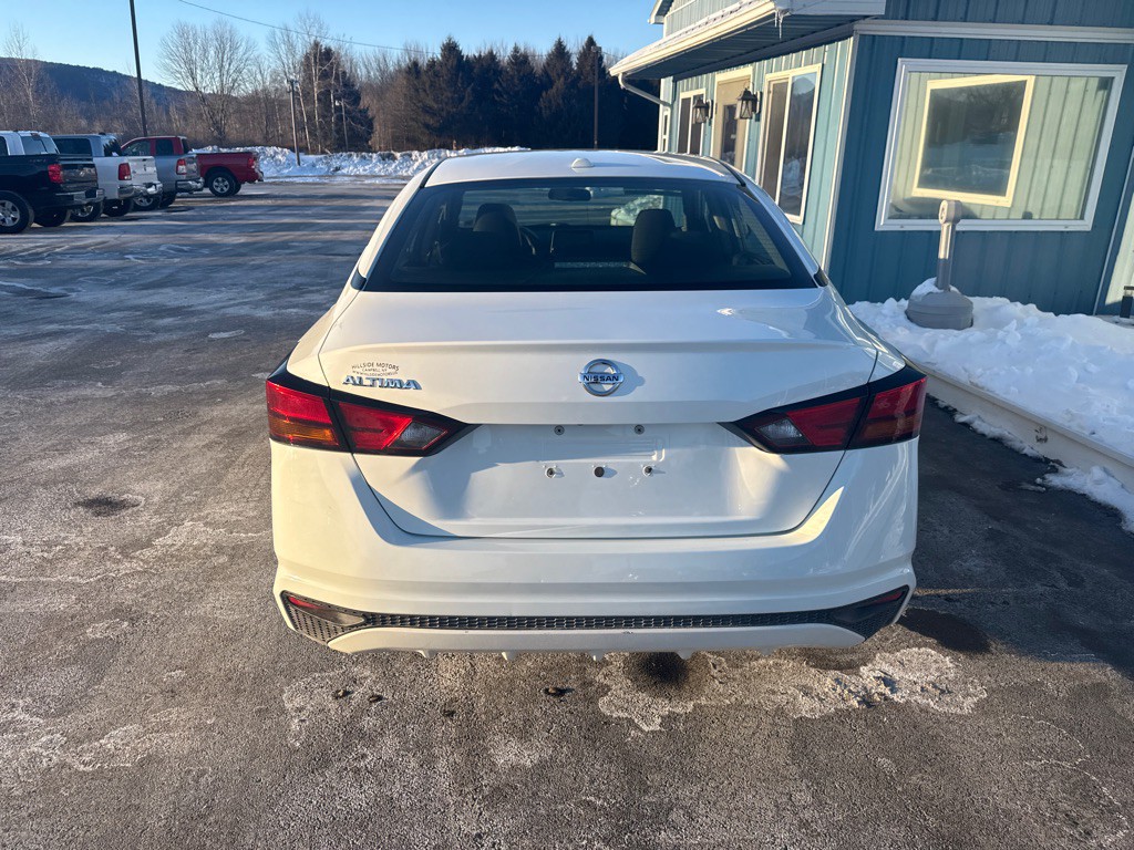 2020 Nissan Altima Image 5