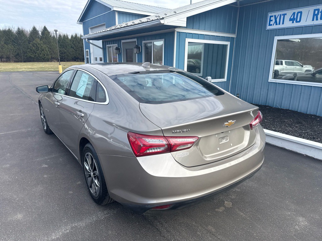 2022 Chevrolet Malibu Image 4