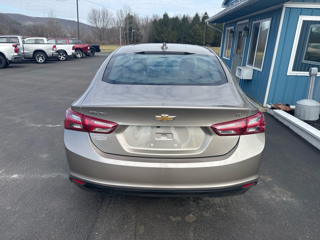 2022 Chevrolet Malibu Image 5