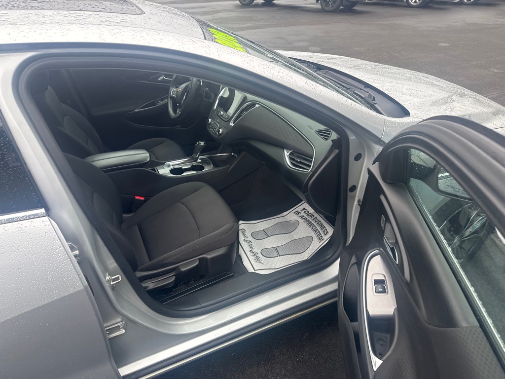 2019 Chevrolet Malibu Image 8