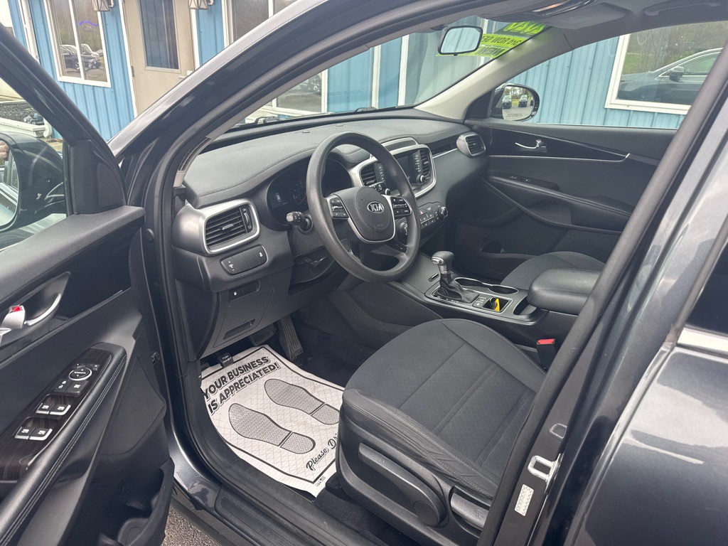 2020 Kia Sorento Image 2