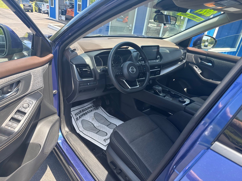2021 Nissan Rogue Image 2