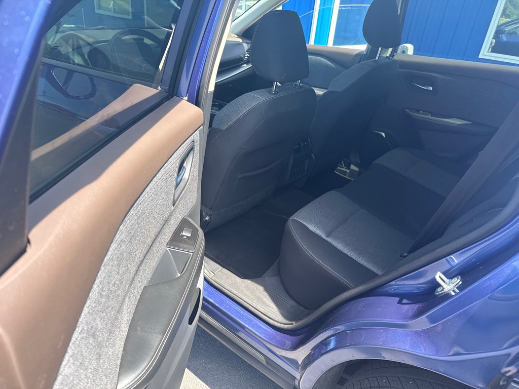 2021 Nissan Rogue Image 3