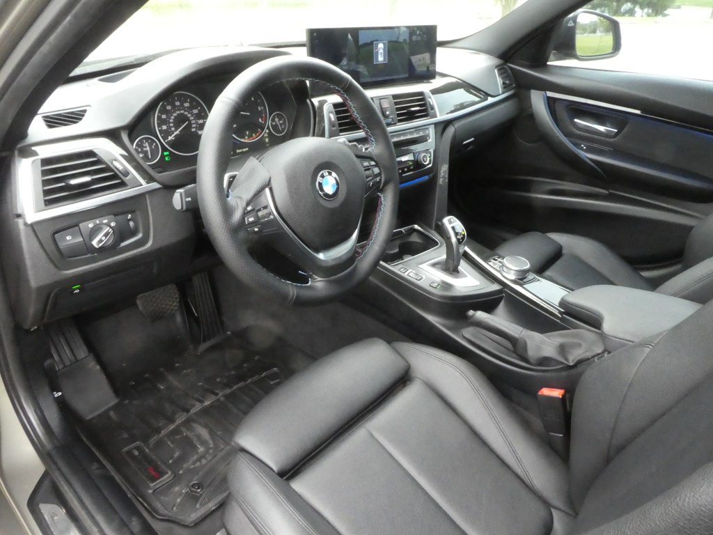 2018 BMW 3 Series Image 12