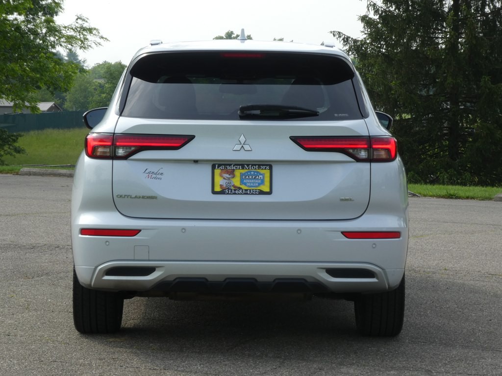 2022 Mitsubishi Outlander Image 7