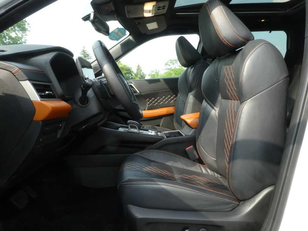 2022 Mitsubishi Outlander Image 14