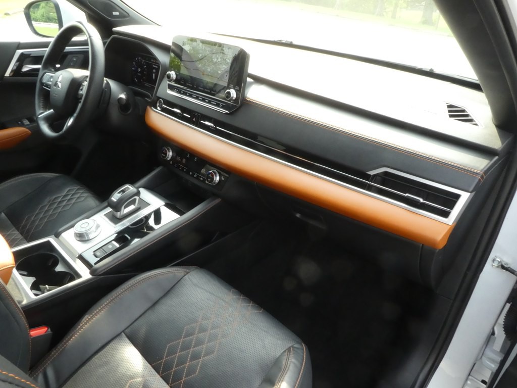 2022 Mitsubishi Outlander Image 20