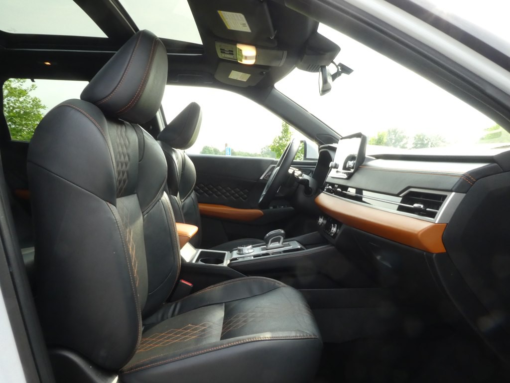 2022 Mitsubishi Outlander Image 22