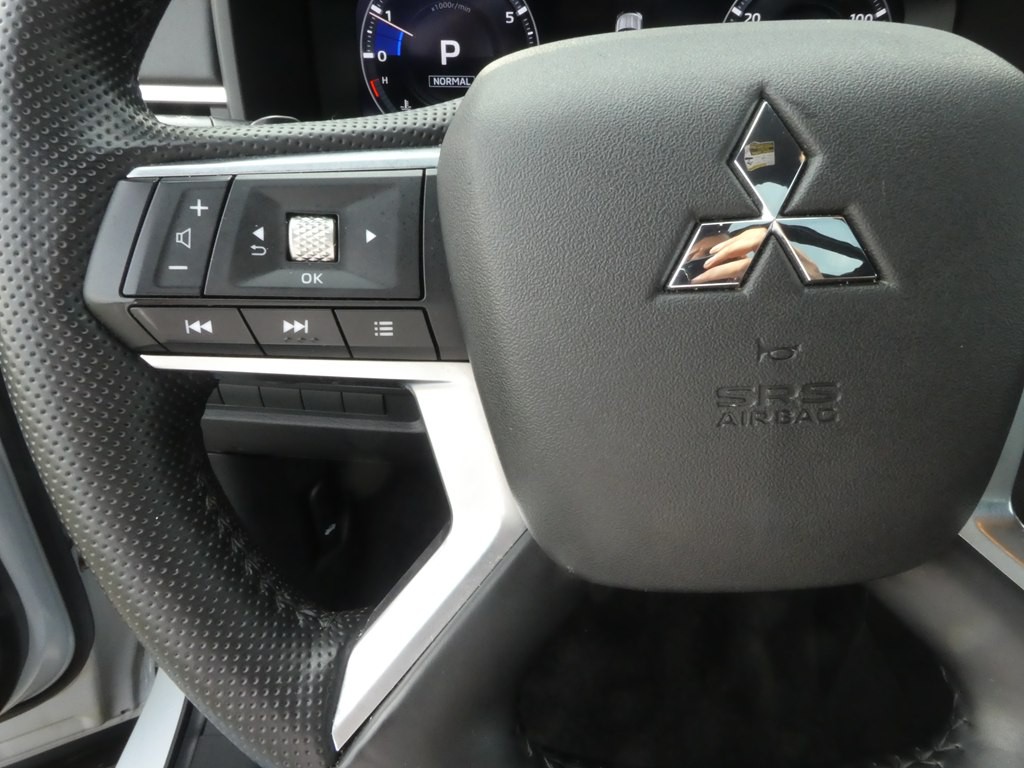 2022 Mitsubishi Outlander Image 27
