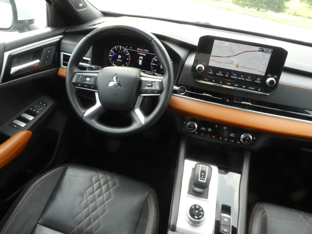 2022 Mitsubishi Outlander Image 33
