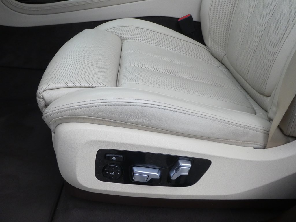 2019 BMW X7 Image 14