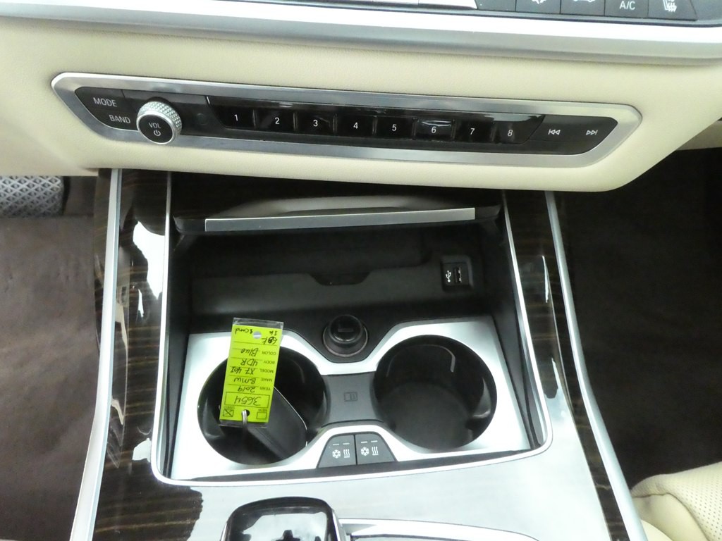 2019 BMW X7 Image 33