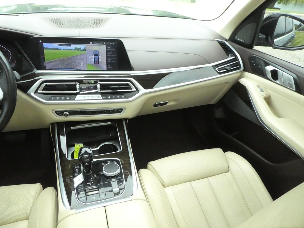 2019 BMW X7 Image 39