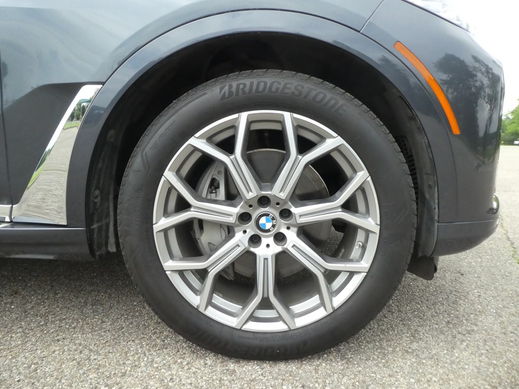 2019 BMW X7 Image 46