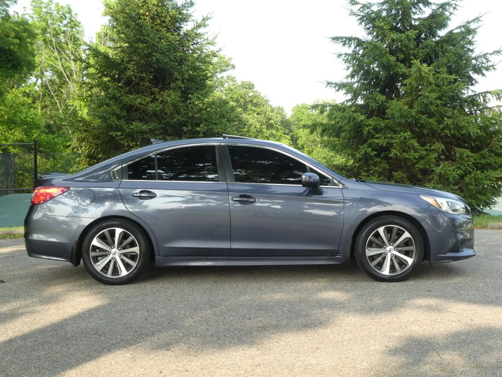 2017 Subaru Legacy Image 5