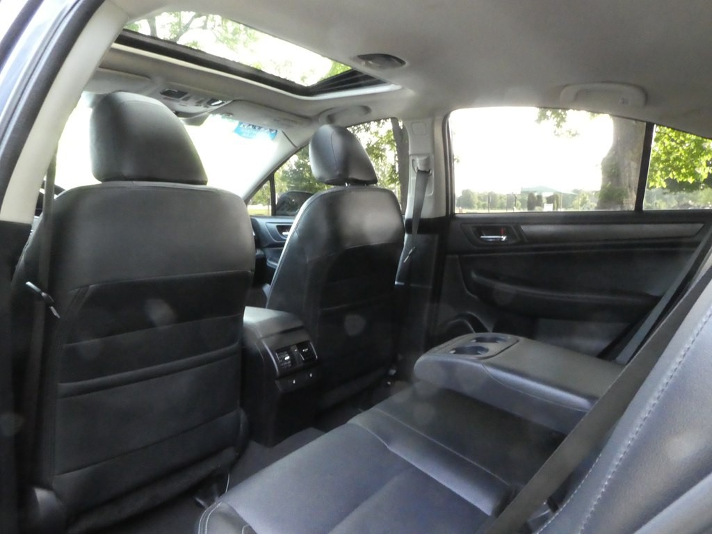 2017 Subaru Legacy Image 15