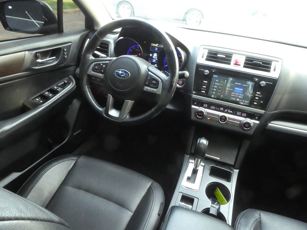 2017 Subaru Legacy Image 30