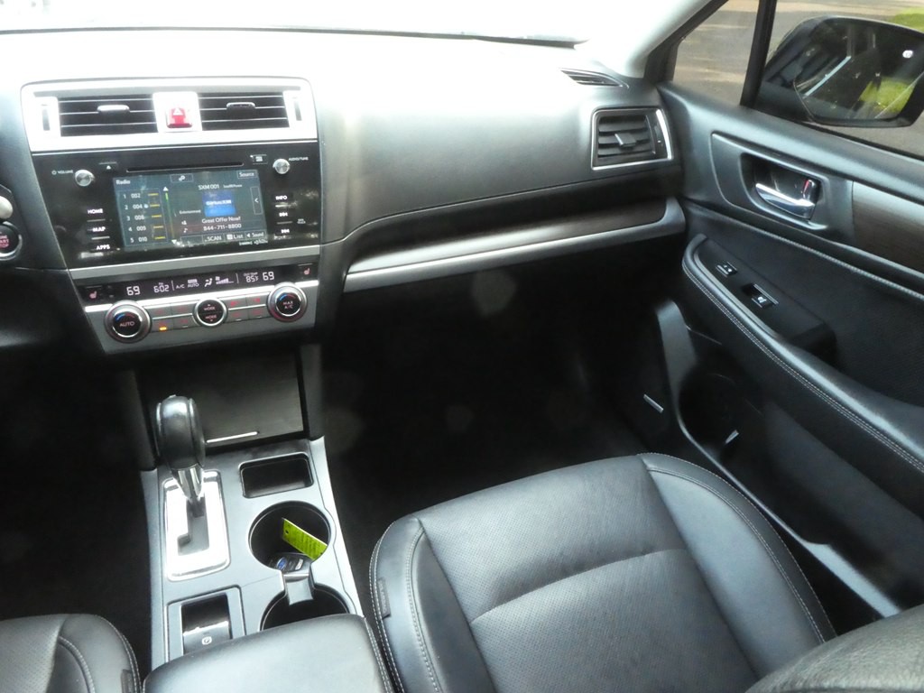 2017 Subaru Legacy Image 31