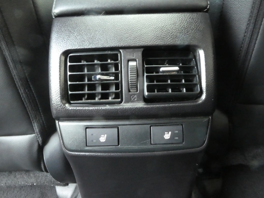 2017 Subaru Legacy Image 34