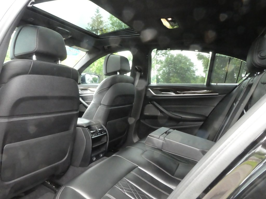 2018 BMW 5 Series Image 15