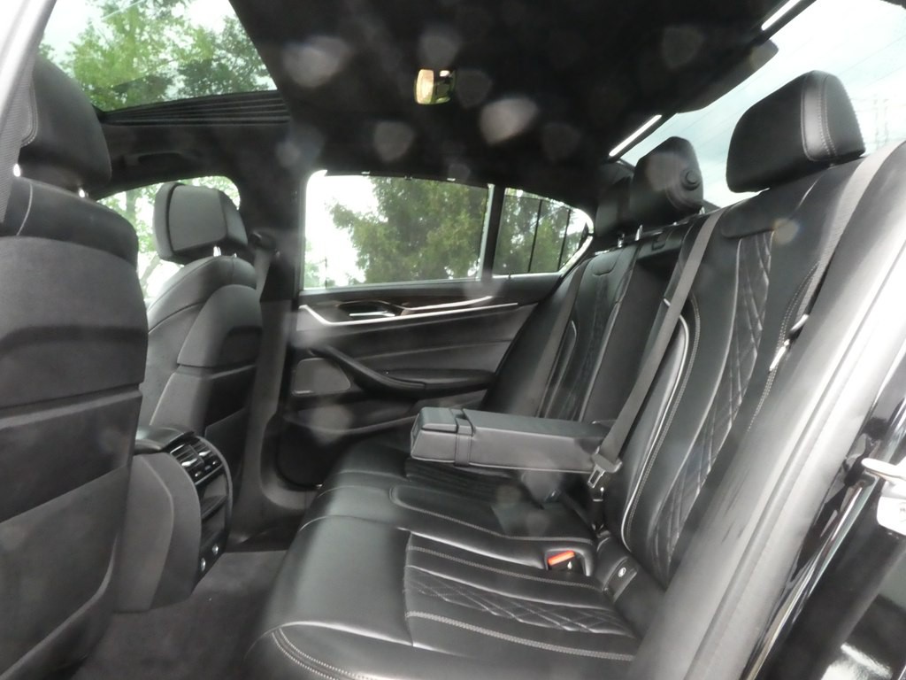 2018 BMW 5 Series Image 16