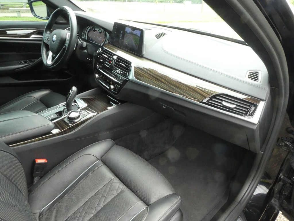 2018 BMW 5 Series Image 19
