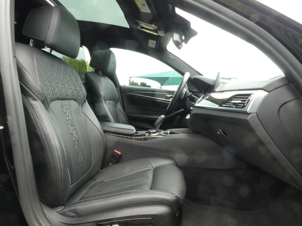 2018 BMW 5 Series Image 21