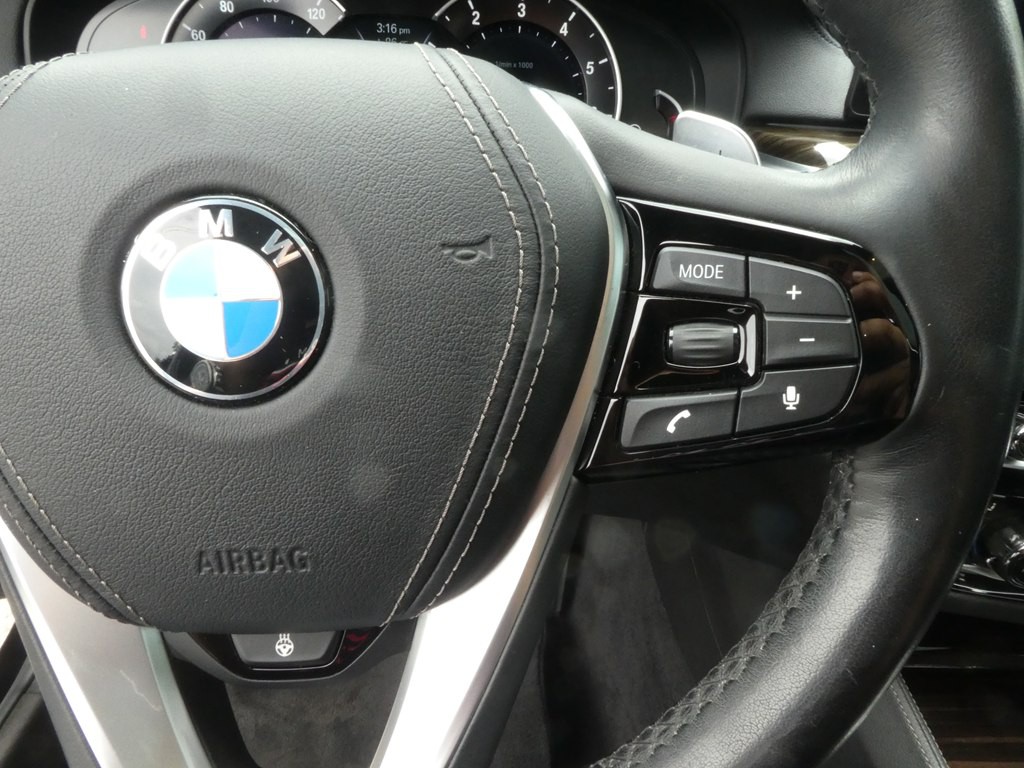 2018 BMW 5 Series Image 26