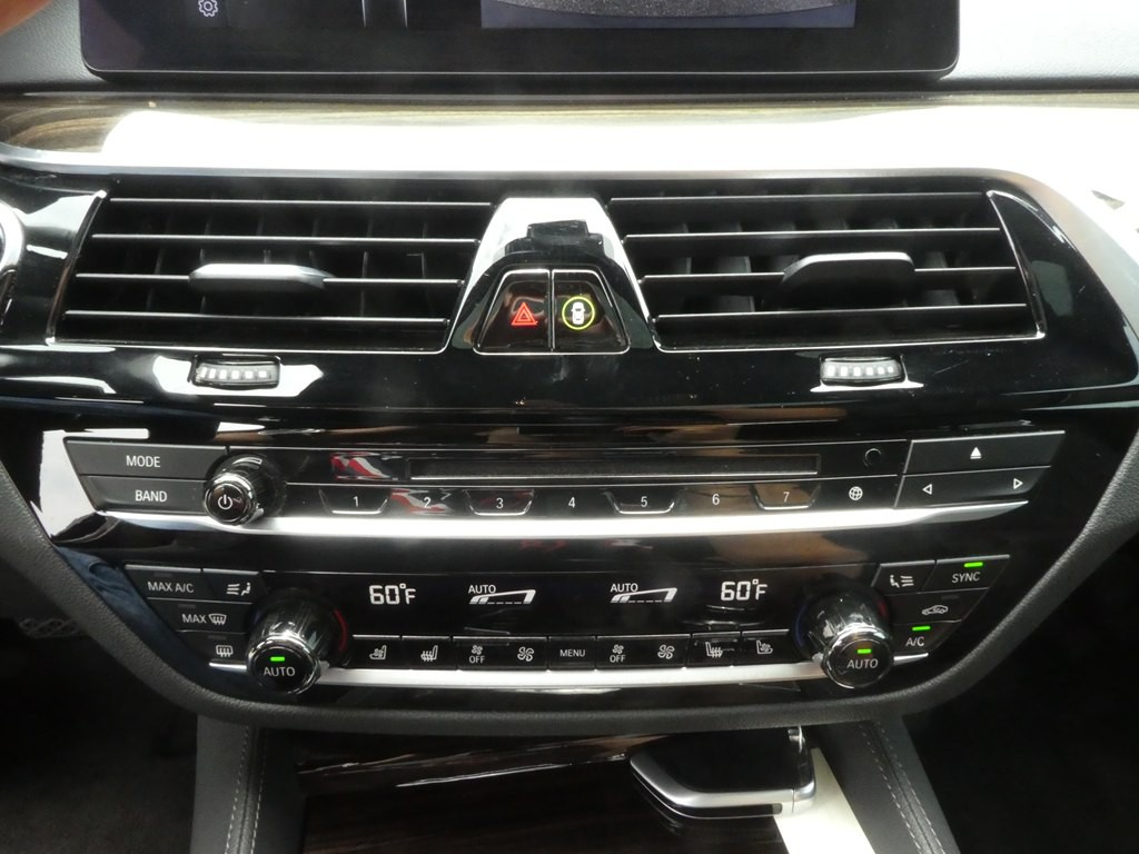 2018 BMW 5 Series Image 29