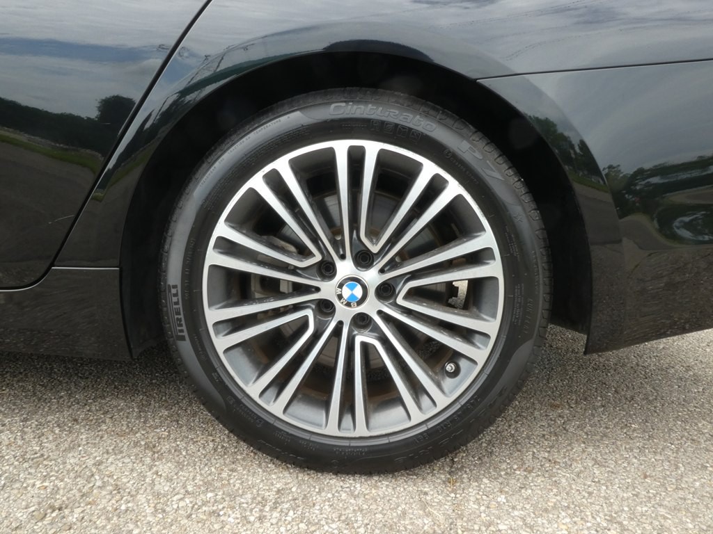 2018 BMW 5 Series Image 37