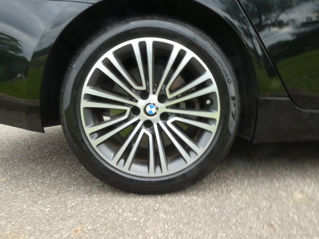 2018 BMW 5 Series Image 38