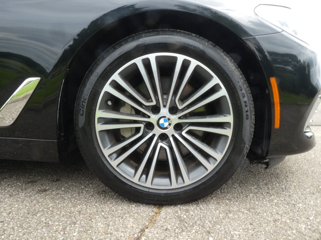 2018 BMW 5 Series Image 39